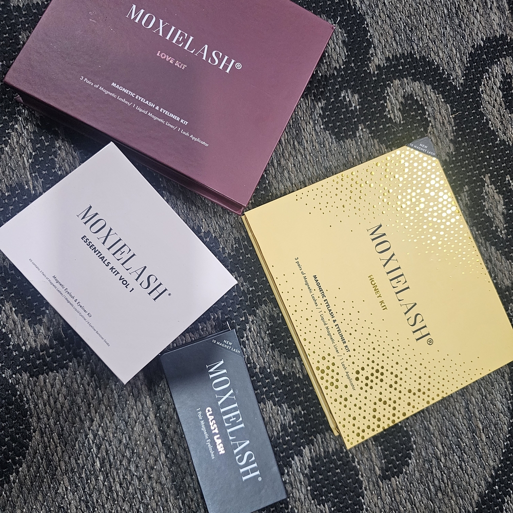 MoxieLash Magnetic Eyelash Kit - Gold and Black